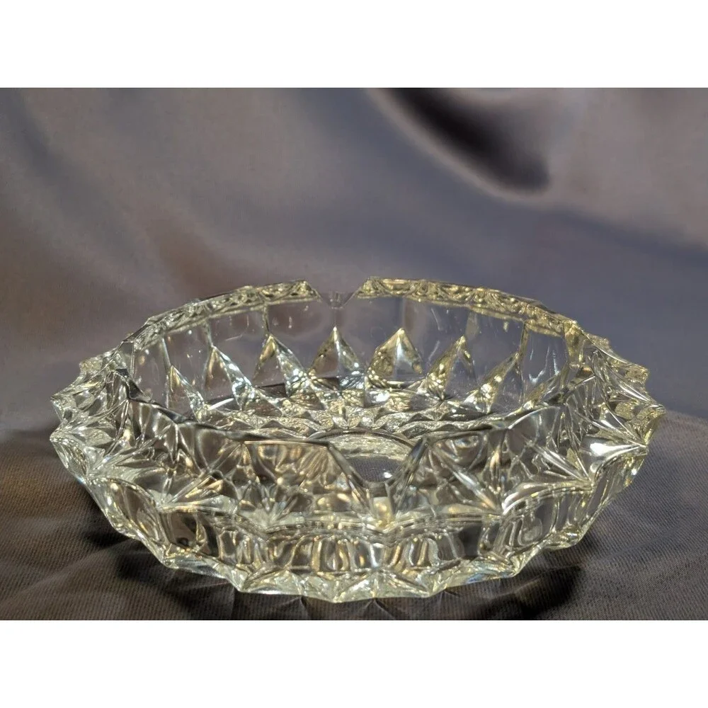 Large Heavy  Clear Glass Vintage Ashtray 4 Rests Round Circular 7